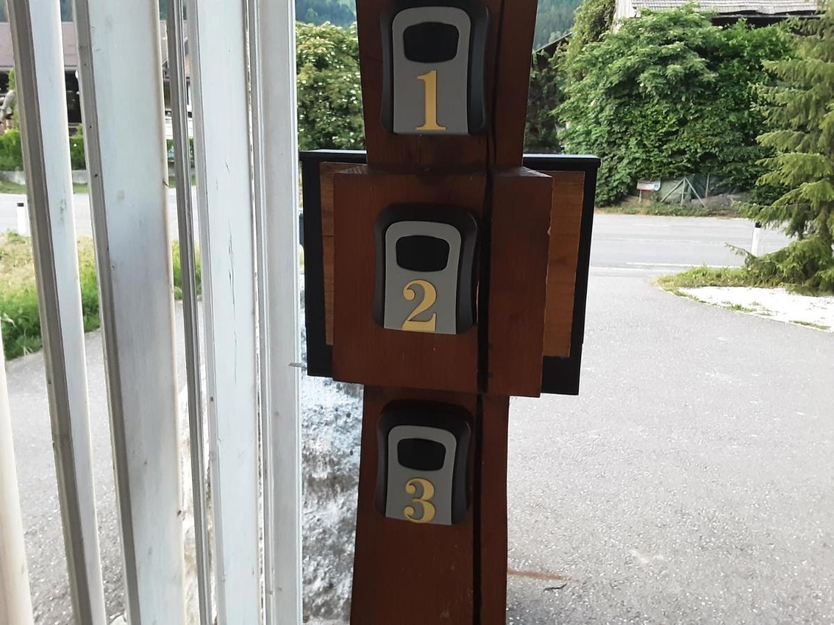 Apartment - Ferienwohnung 2 Treffen Am Ossiachersee Luaran gambar