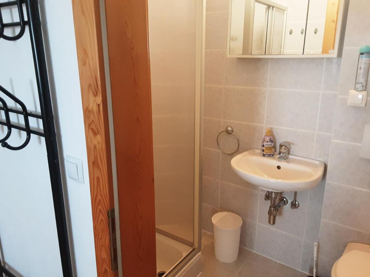Apartment - Ferienwohnung 2 Treffen Am Ossiachersee Luaran gambar