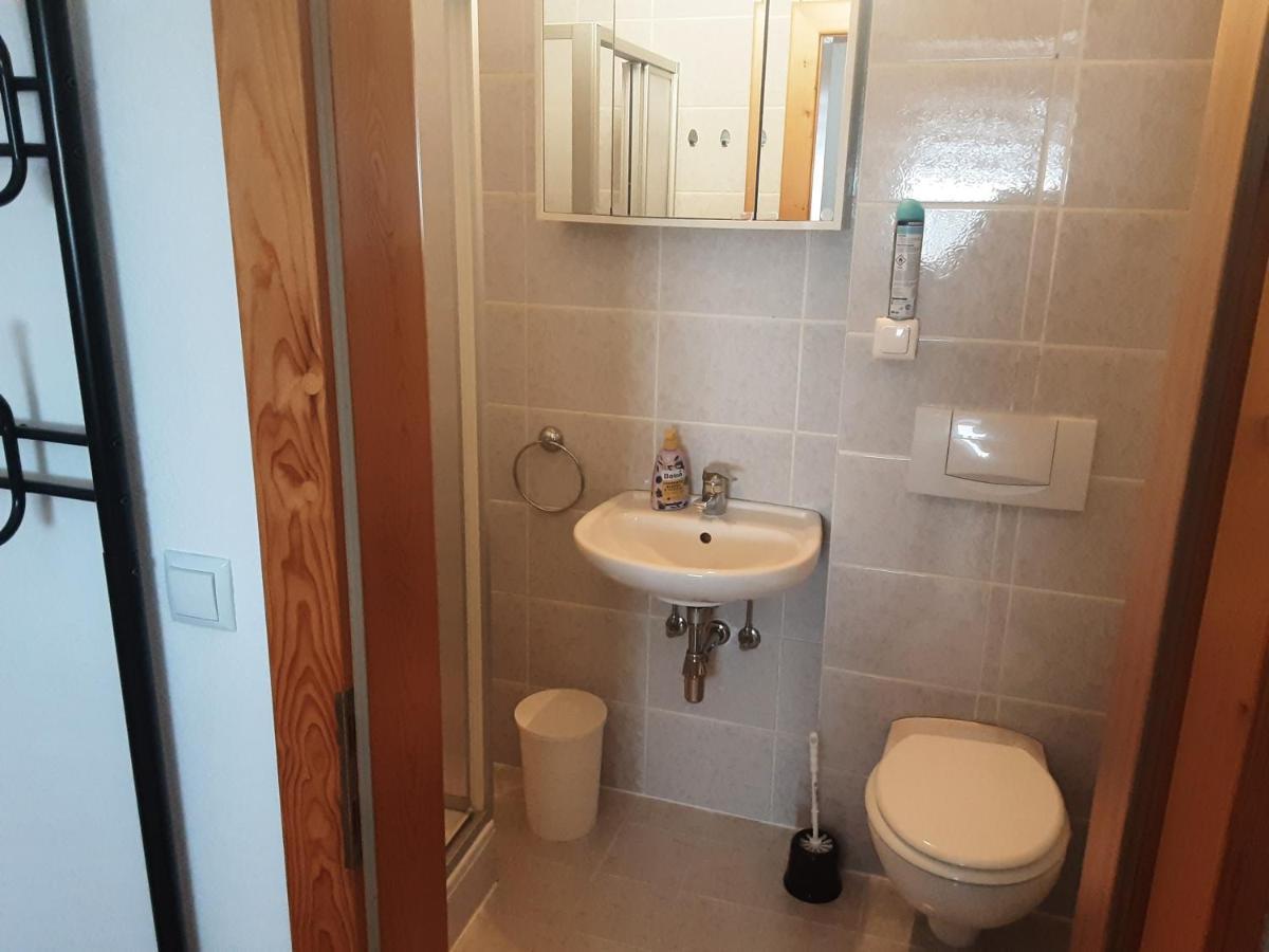 Apartment - Ferienwohnung 2 Treffen Am Ossiachersee Luaran gambar